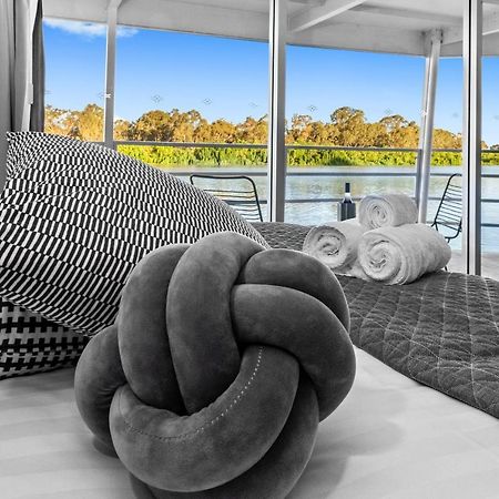 Murray River Queen Hotel เรนมาร์ค ภายนอก รูปภาพ