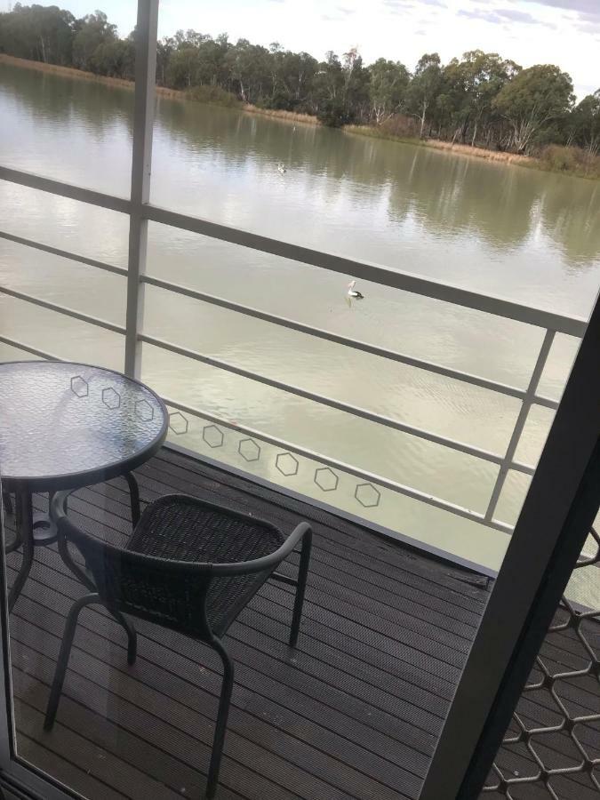 Murray River Queen Hotel เรนมาร์ค ภายนอก รูปภาพ